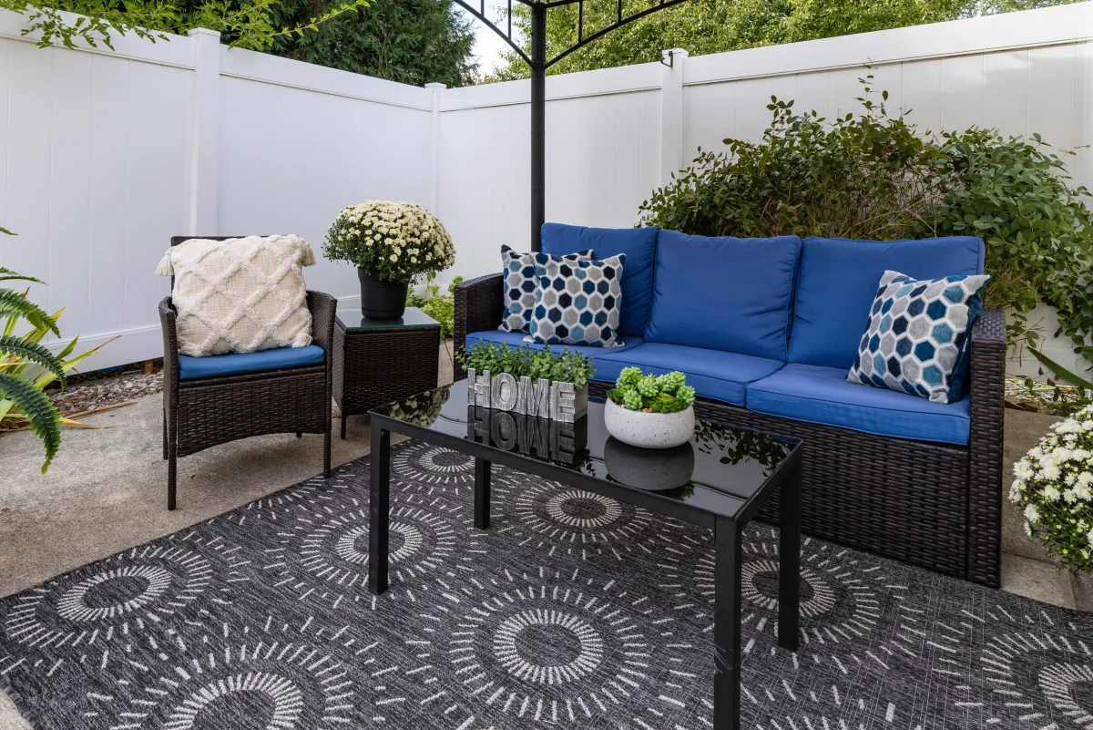 https://www.jaybirdseniorliving37.net/wp-content/uploads/2023/12/Parker_Place_25_1200.webp