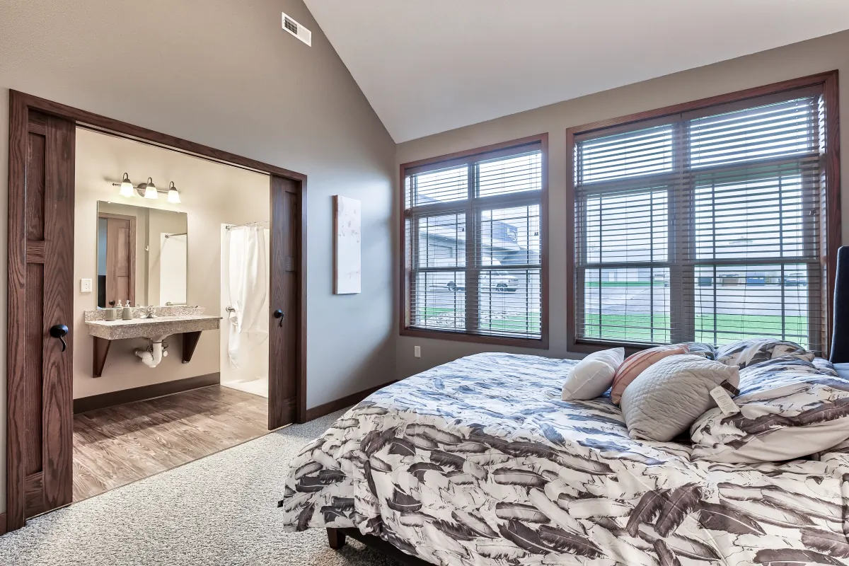 https://www.jaybirdseniorliving37.net/wp-content/uploads/2025/09/06-Bedroom_795-Tarragon-Dr-Kaukauna-WI_Liberty-Square_RPI_II-102506-29.webp