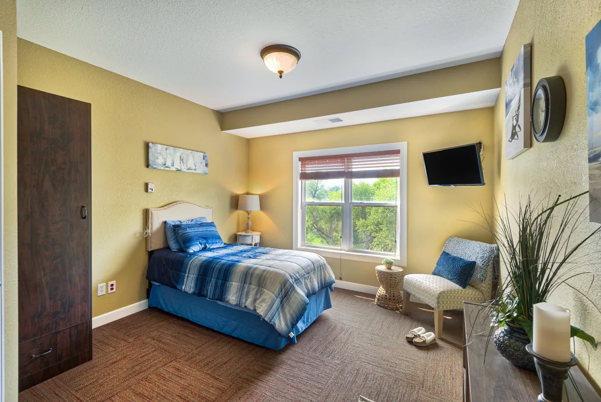 https://www.jaybirdseniorliving37.net/wp-content/uploads/2025/09/WatersEdge_800AgencyTrl_II-5581265_PHO-11.webp